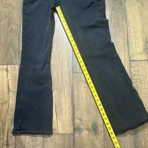 Signature Levi's Modern Boot Cut Jeans Women's Size 34X30 Black Denim Mid Rise - Picture 8 of 13